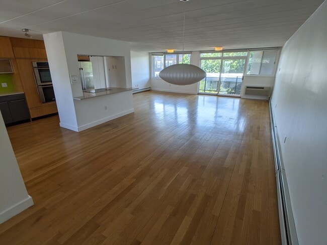 Photo - 345 Harvard St Unit 4CD