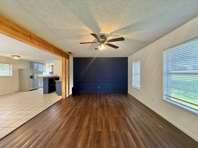Photo - 7618 Brookhollow Dr