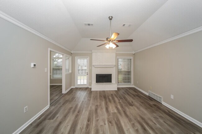 Photo - 7308 Schilling Cove E