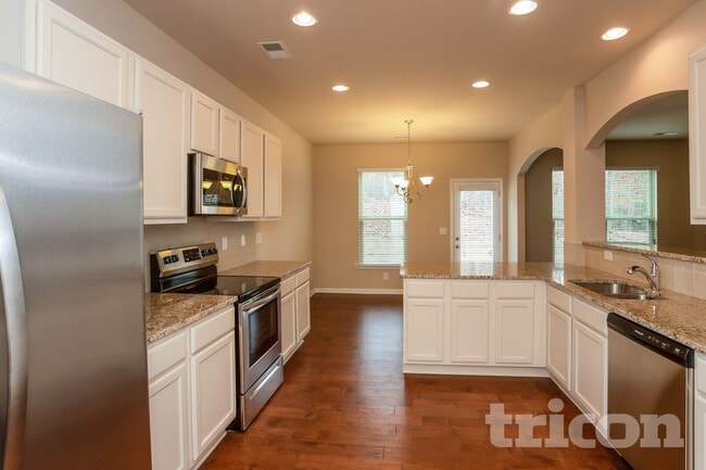 Photo - 216 Stillwood Dr