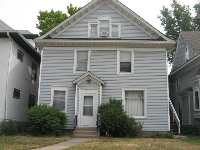 Photo - 3213 Hennepin Ave Apartments Unit Upper