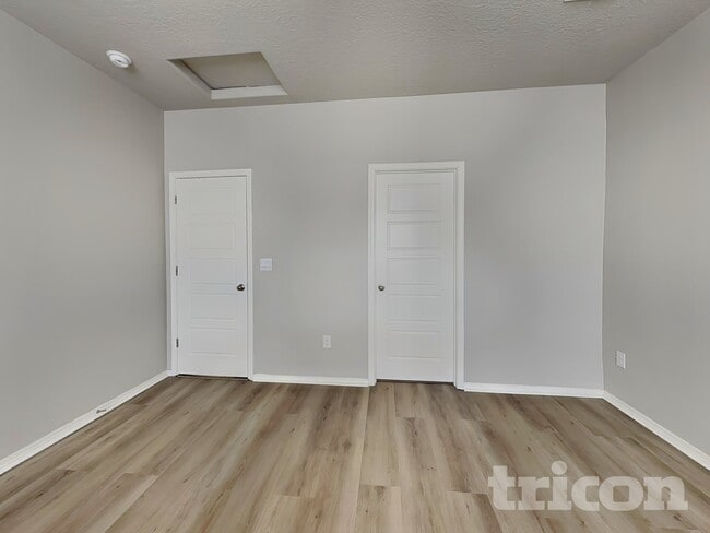 Photo - 4872 Blackburn Rd NE
