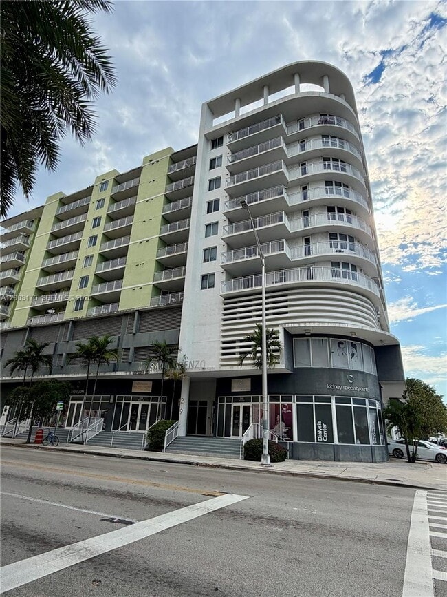 Building Photo - 219 NW 12th Ave Unit 709