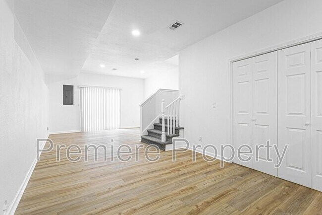 Photo - 17322 E Susquehanna Dr