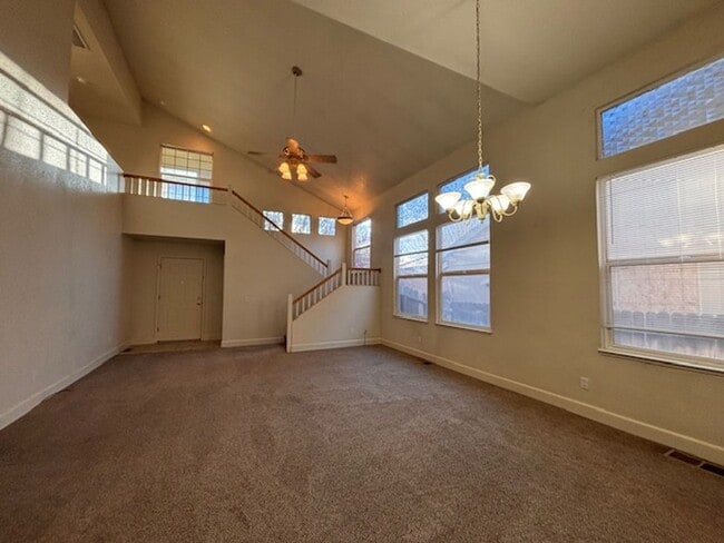 Photo - 719 Red Jacket Dr