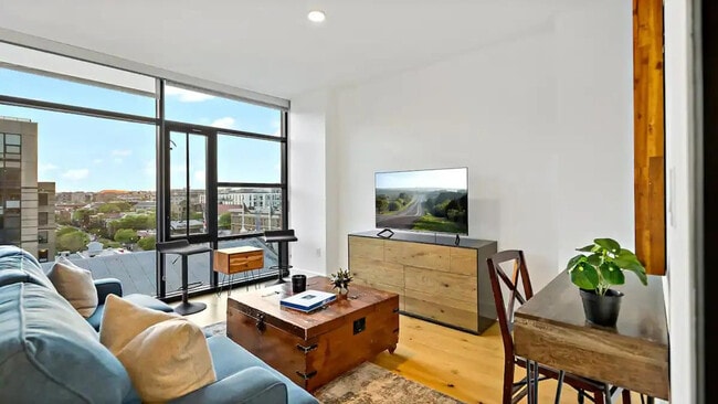 Photo - 1815 6th St NW Unidad ID1395361P