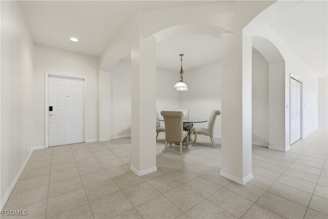 Photo - 14951 Reflection Key Cir Unidad 536