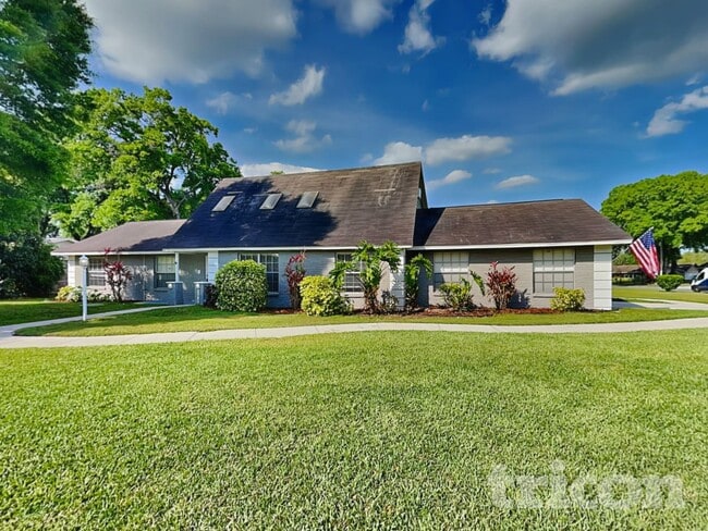 Photo - 1807 Waterman Dr