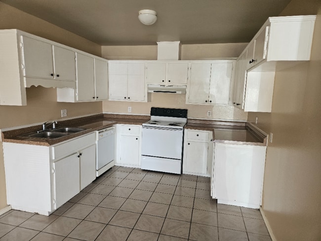 Photo - 2508 E U.S. Business 83 Unidad 27