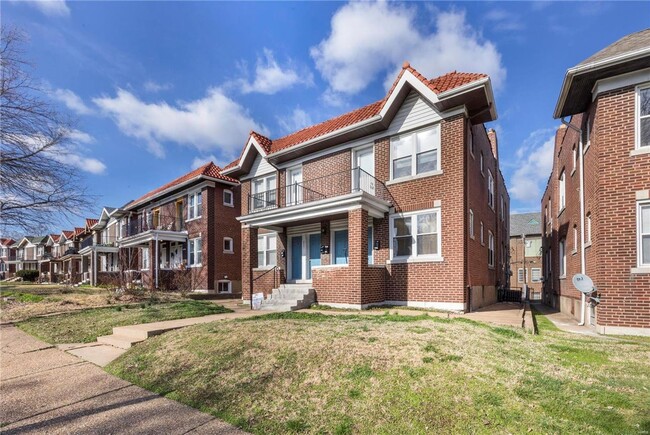 Building Photo - 4919-4921-4921 Lindenwood Ave Unit 4919 2E Rental