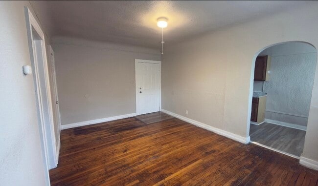 Photo - 11255 Charlemagne Ave Unidad 4
