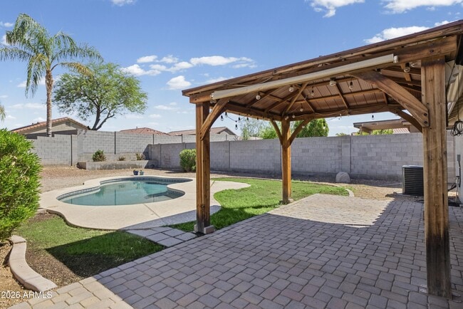 10538 W Foothill Dr