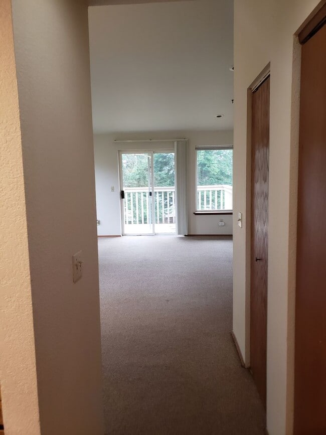 Photo - Spacious Two Bedroom Coming Available! Unit 4