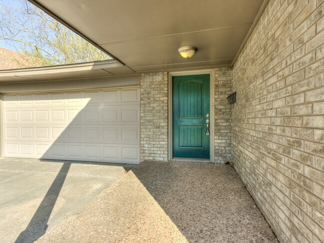 Photo - 1515 Charles St