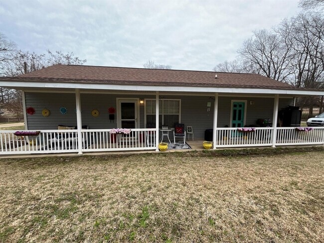 Building Photo - Cute 2006 Home!