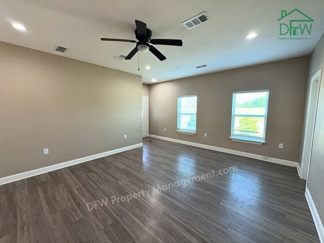 Photo - Spacious 4-Bedroom Corner Home - 2-Car Garage, Fenced Yard