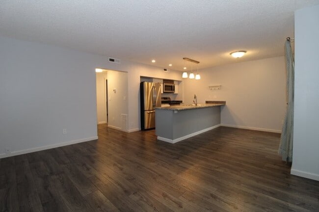 Photo - Charming 3 Bedroom Rental in Kirkland, WA ...