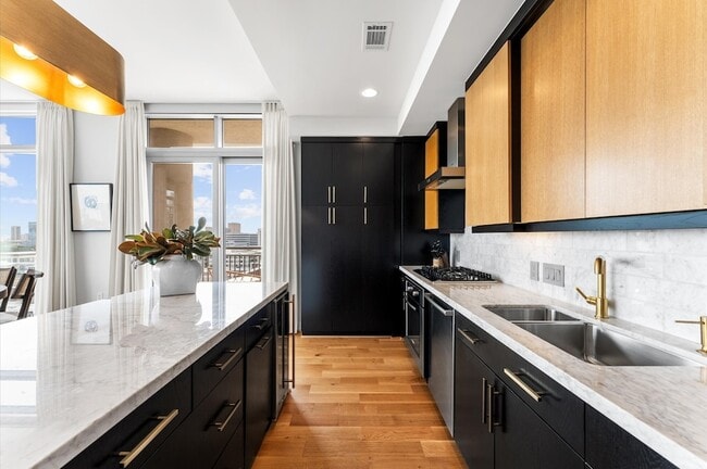 Photo - 2207 Bancroft Ln Unit 1104