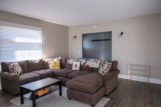 Photo - 5530 N Haight Ave