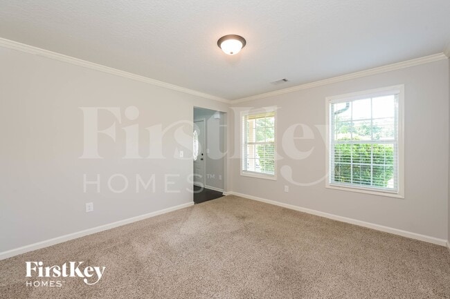Photo - 611 Peachtree Rd