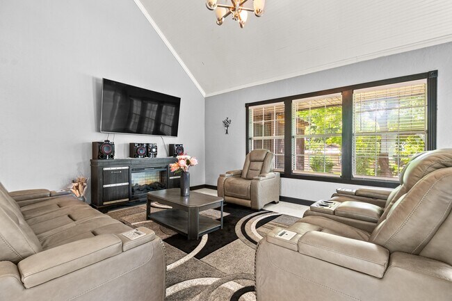 Photo - 20 Clearview