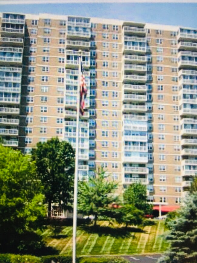 Photo - 2444 Madison Rd Unit 2012