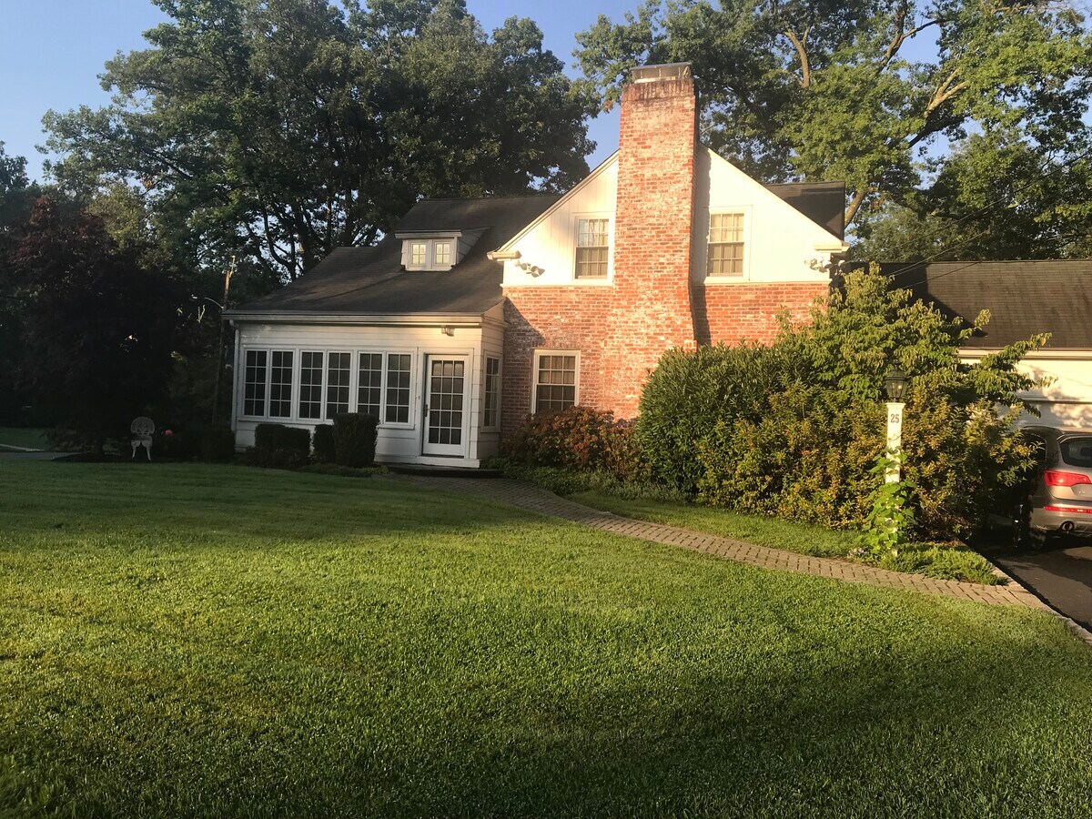 Photo - 25 Deerfield Rd House