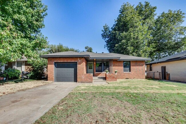 Photo - 2725 Texoma Dr