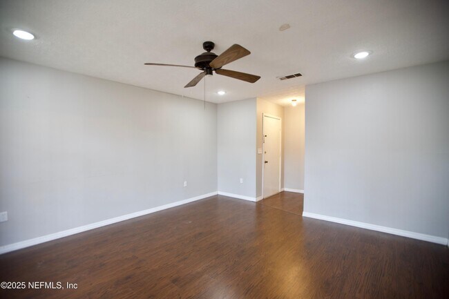 Photo - 5201 Atlantic Blvd Unit 154