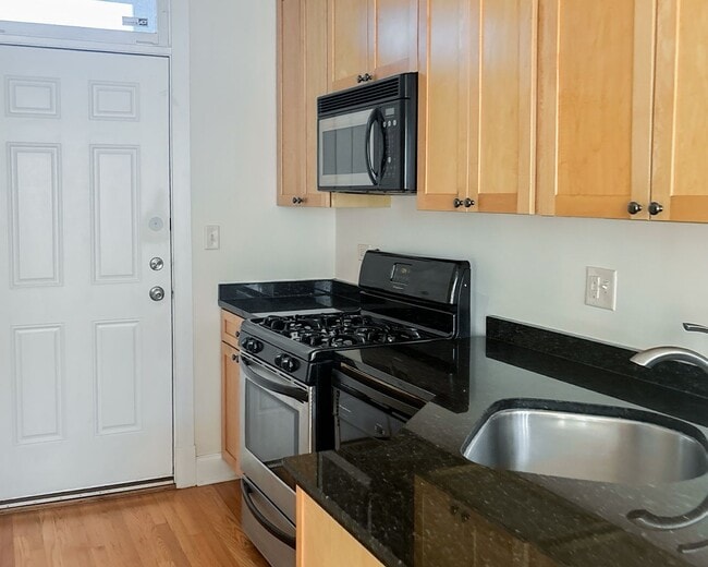 Photo - 4808 N Paulina St Unidad 2W