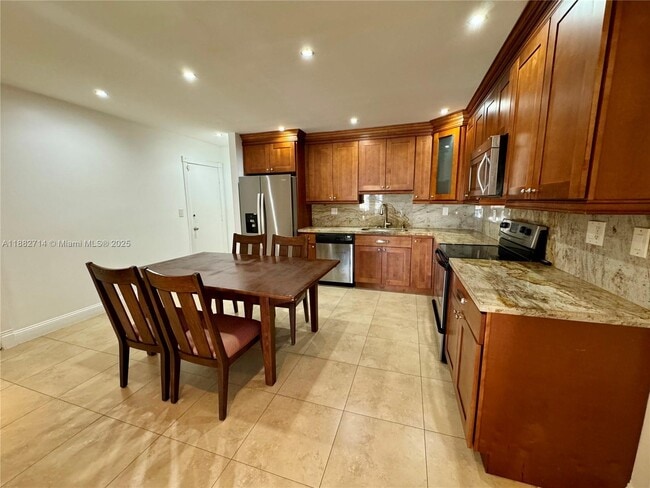Photo - 10768 N Kendall Dr Unit H12