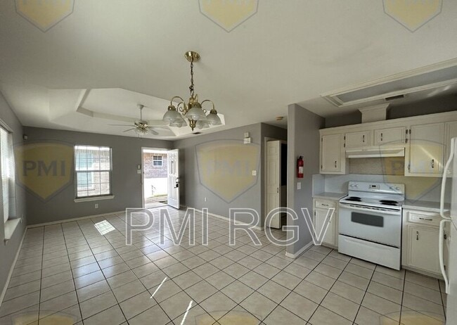 Photo - 2205 N Erica St Unit 4