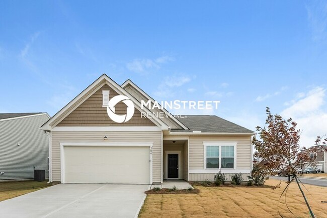 Building Photo - 4 Bedroom Pet-Friendly Home in Zebulon, NC with Main Street Renewal