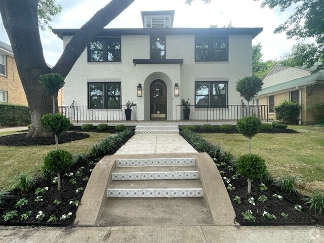 Building Photo - 5216 Milam St Rental