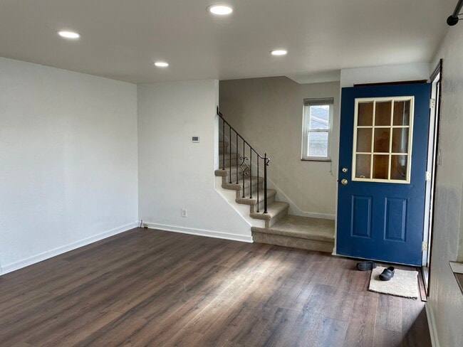 Photo - 206 Whipple St