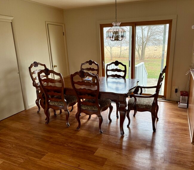 Eating nook off kitchen - 21834 Northcape St