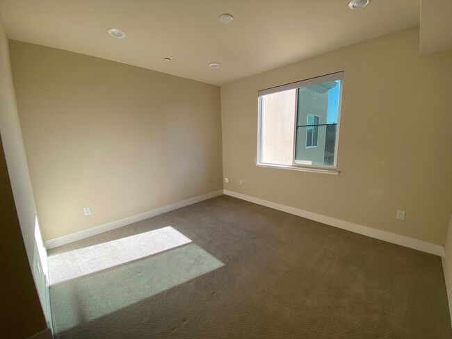 Photo - 1048 Monroe St Unit 302
