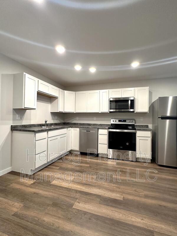 Photo - 1031 30th St NW Unit Apt 113