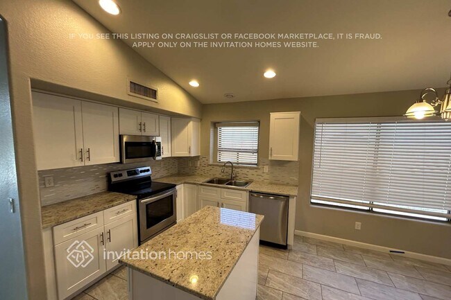 Photo - 16005 W Latham St