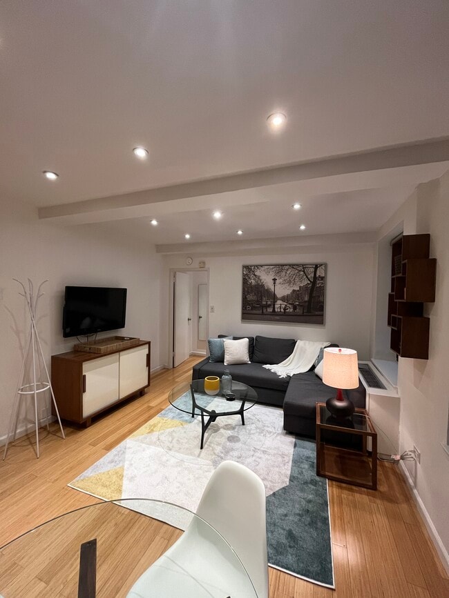 Photo - 150 West 51st Street