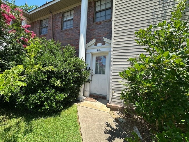 Photo - 1408-1408 University Dr Apartment Unit 1404 University Drive