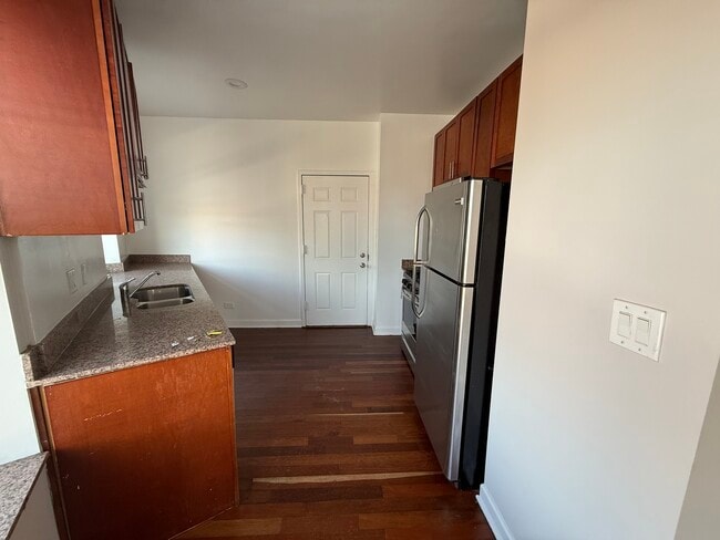 Photo - 2048 W Touhy Ave Unit 2