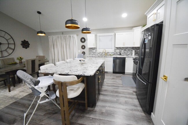 Photo - 5 Bed | 3 Bath | Luxury Living at Its Finest