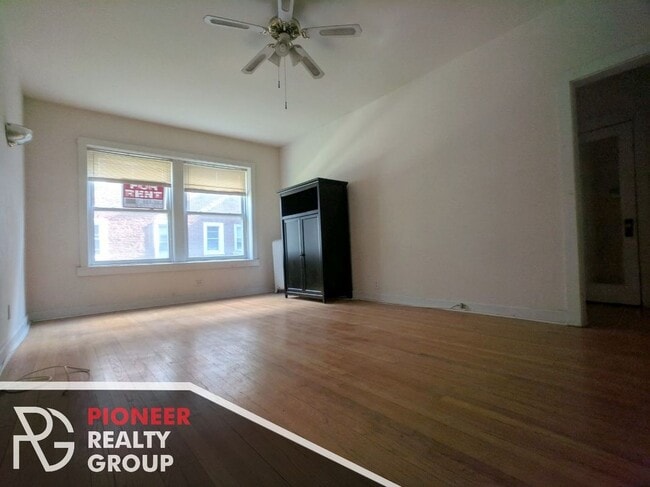 Photo - 4402 N Winchester Ave Unit 29