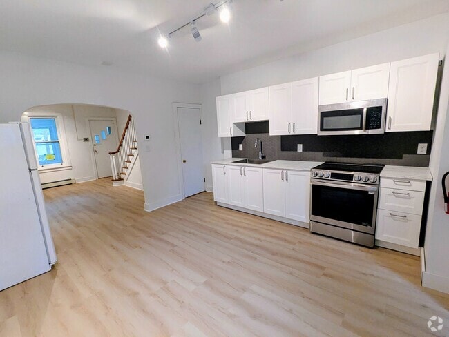 Building Photo - 233 4th Ave Rental