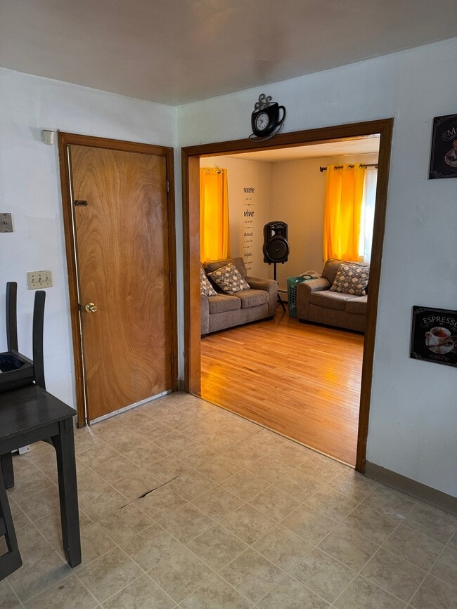 Photo - 98 Hartley Dr Unit 98