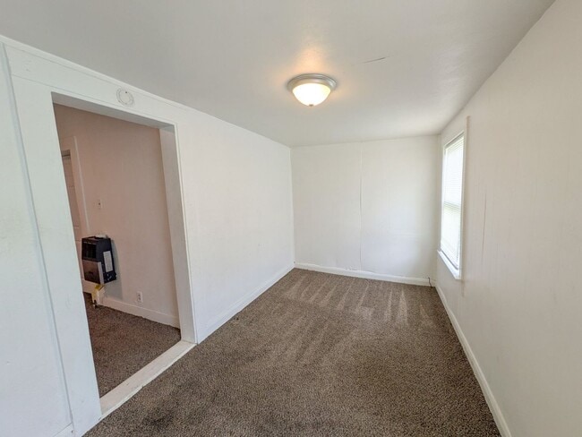 Photo - 1491 Brockman St