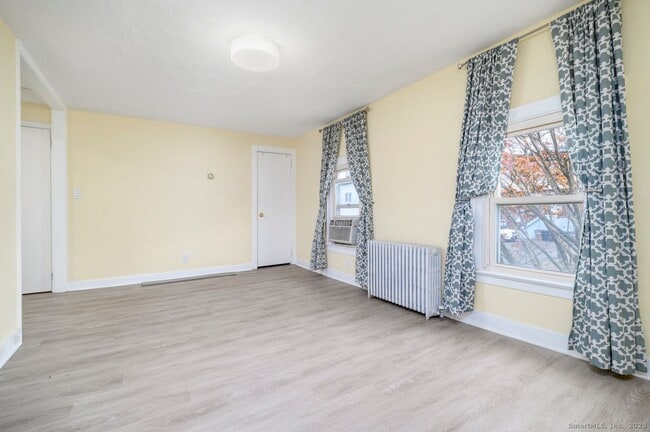 Photo - 75 Soundview Ave