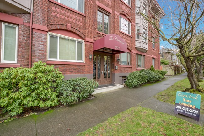 Comstock Apartments