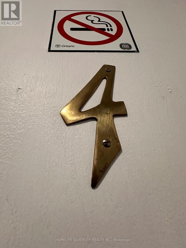 Photo - 50 Nelson St W Unit 4